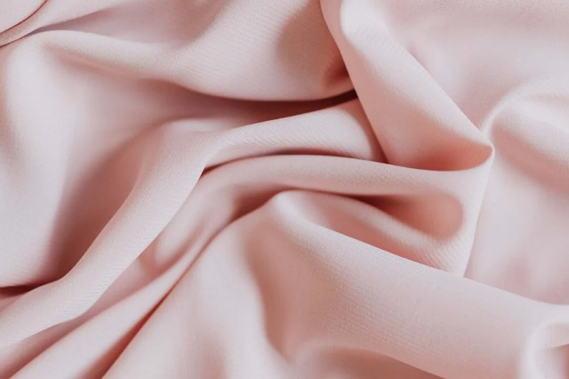 Application Of Steam Irons In Commercial Laundry