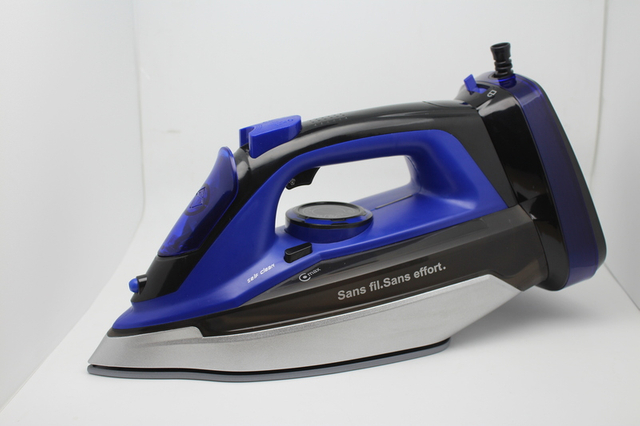 Hot Sale Cord Retractable Cordless New Design Steam Iron Household Clothes Home Industrial Portable Electric Iron
