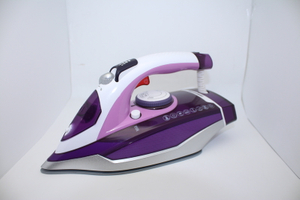 Hot Sale Professional 2200W Electric Irons Mini Travel Steam Irons Portable Garment Steamer Hand Held Steam Iron