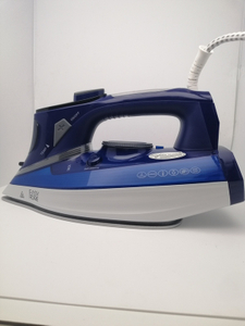 Factory Manufacture iron for Clothes Portable Big Water Tank Commercial Professional Steamer Steam Iron Electric Irons