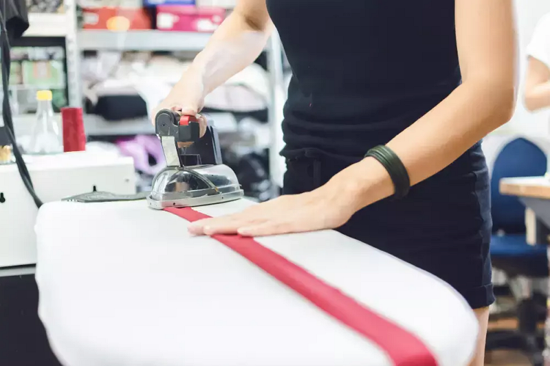 Steam Iron Cleaning2