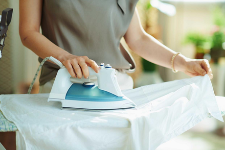Steam Iron Use9.png