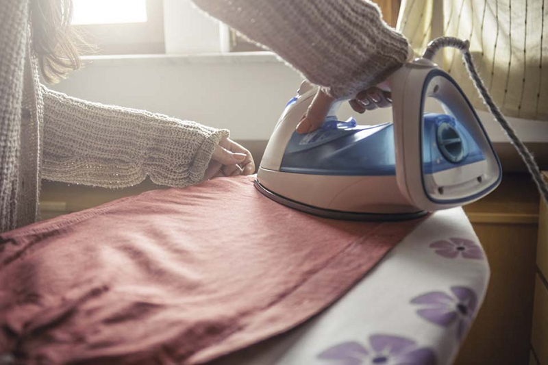 What Factors Should I Consider When Choosing a Handheld Steamer?