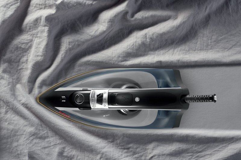 Steam Iron Use12