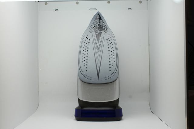 Hot Sale Cord Retractable Cordless New Design Steam Iron Household Clothes Home Industrial Portable Electric Iron