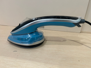 Fast Heating-up Portable Iron Garment Steamer Mini Iron Best Travel Portable Steam Iron